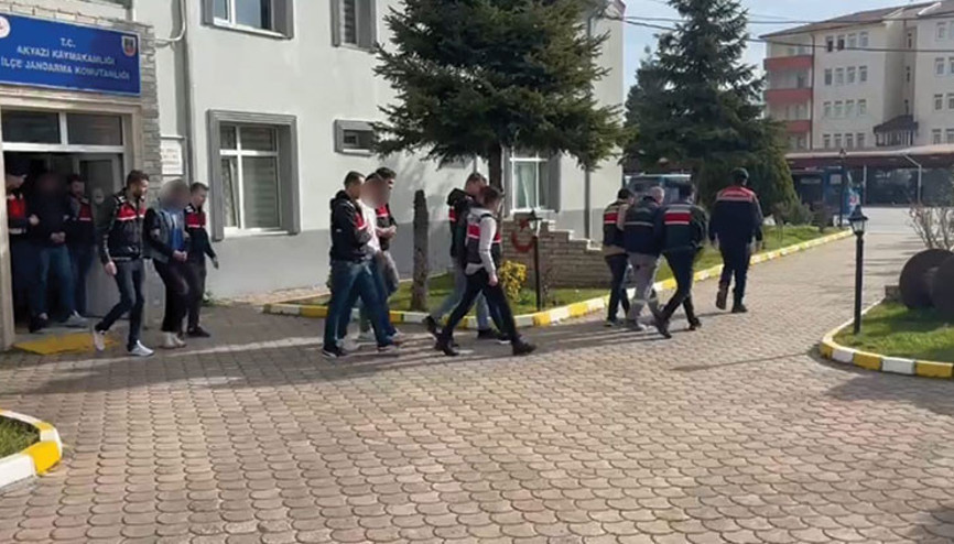 Kadın profili kullanıp açtıkları sahte hesaplarla 500 milyon liralık vurgun yaptılar