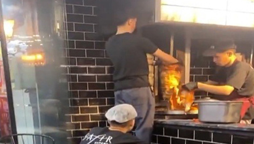 Pişmiş dönerin üzerine çiğ et eklenmişti İşletme hakkında inceleme başlatıldı