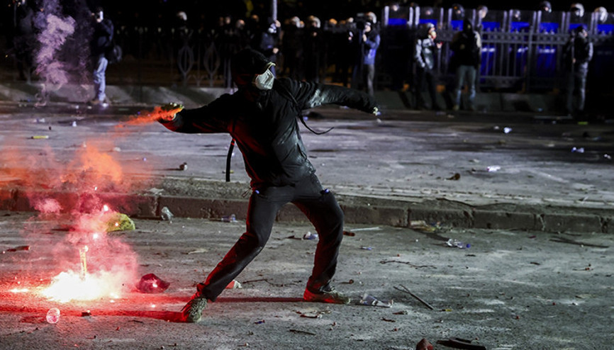 İstanbuldaki gösterilere katılan 819 şüpheli hakkında dava İstanbuldaki gösterilere katılan 819 şüpheli hakkında dava