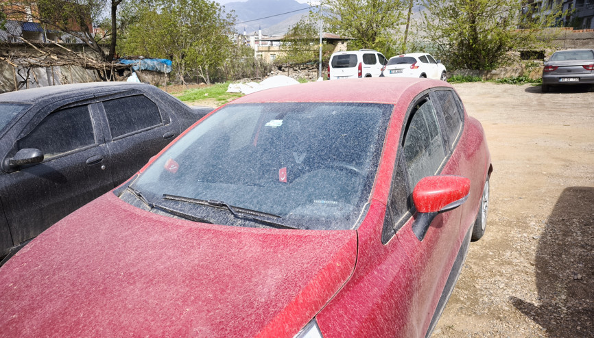 Sason’da, toz taşınımı etkili oldu