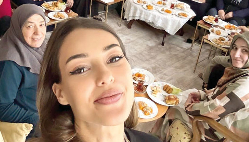 Dilan Çiçek Denizden anneanne evi ziyareti