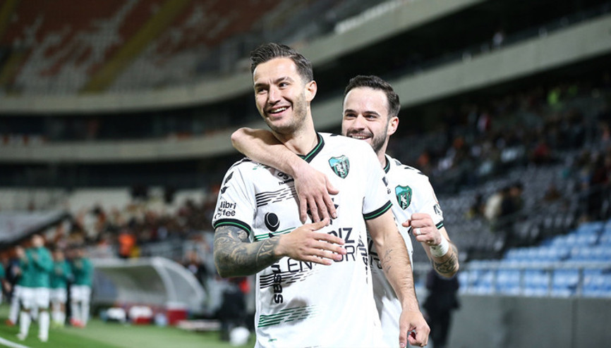 Kocaelispor, Adanada 4 golle kazandı