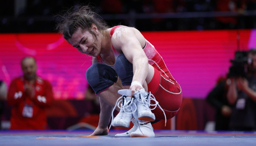 Milli sporcu Yasemin Adar Yiğit, gümüş madalyayla kariyerini noktaladı