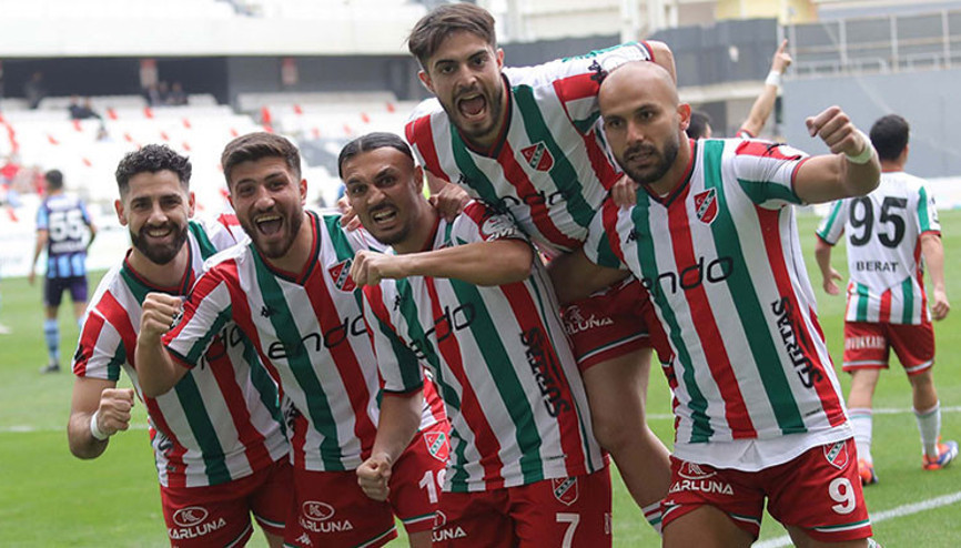 Karşıyaka final aşkına