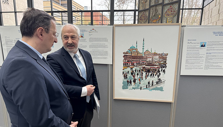 Büyükelçilik’te ilişki kahramanları sergisi
