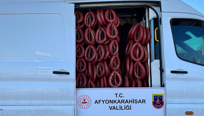 Bozuk sucuk operasyonu: Hepsi ele geçirildi