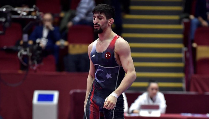 Milli güreşçi Kerem Kamal, Avrupa şampiyonu oldu