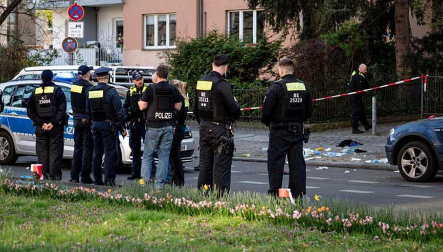 Polise de bıçakla saldırınca, öldürüldü