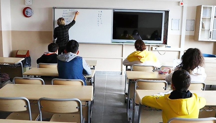 Öğretmen ataması ve tayin iddialarına İstanbul Valiliğinden açıklama Öğretmen ataması ve tayin iddialarına İstanbul Valiliğinden açıklama