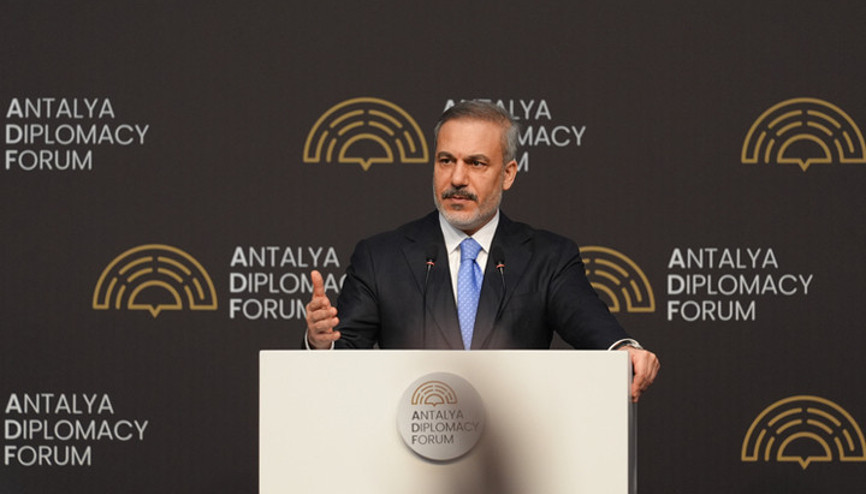 Dışişleri Bakanı Hakan Fidanın yoğun diplomasi trafiği devam ediyor: Mevkidaşlarıyla bir araya geldi