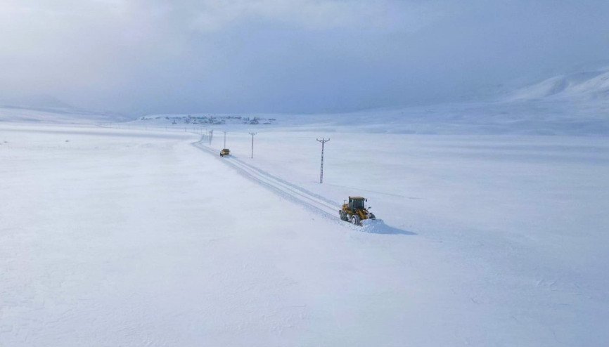 Ağrıda 124 yerleşim yerinin yolu kardan kapandı