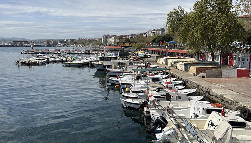 Müsilaj kâbusu Marmaraya geri döndü: Tekirdağlı balıkçılar av sezonunu kapattı