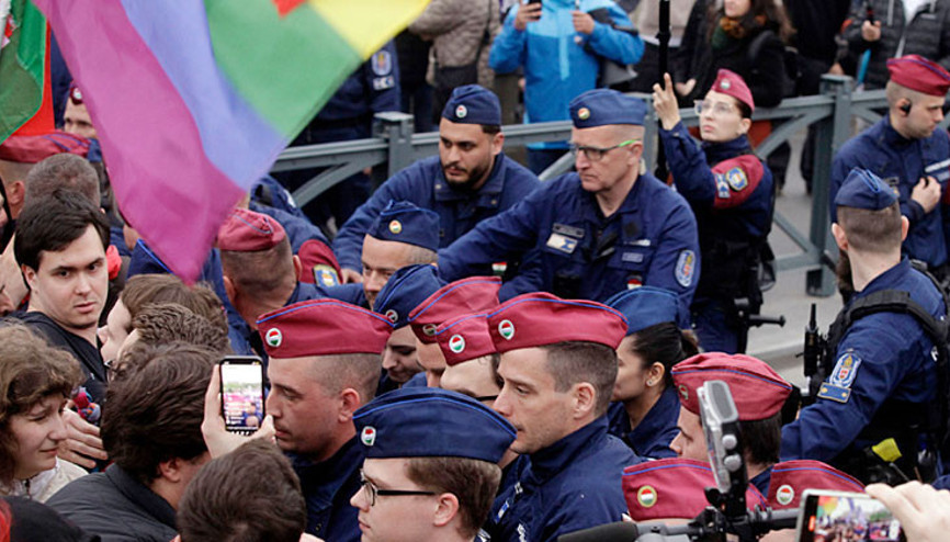 Macaristan’da LGBT faaliyetleri yasaklandı