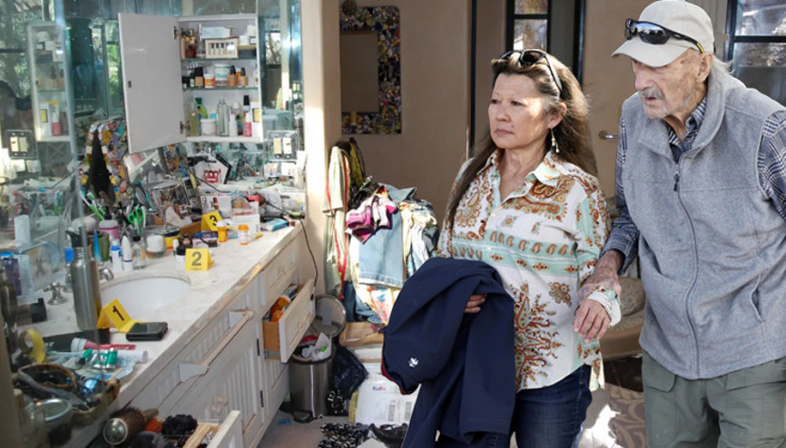 Ünlü oyuncu ve karısı son nefeslerini burada vermiş... Ölüm evinden tüyler ürperten görüntüler.. Dağınıklık ve pislikten göz gözü görmüyor Ünlü oyuncu ve karısı son nefeslerini burada vermiş... Ölüm evinden tüyler ürperten görüntüler.. Dağınıklık ve pislikten göz gözü görmüyor