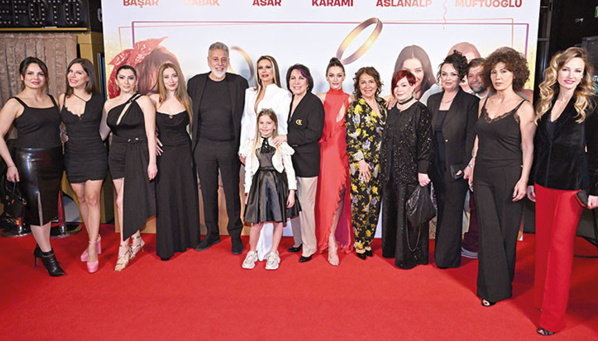 Baldız güldürmeye geliyor