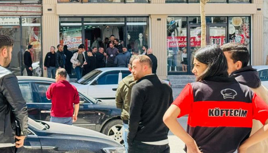 Vanda giyim mağazasına silahlı saldırı: Ölü ve yaralılar var