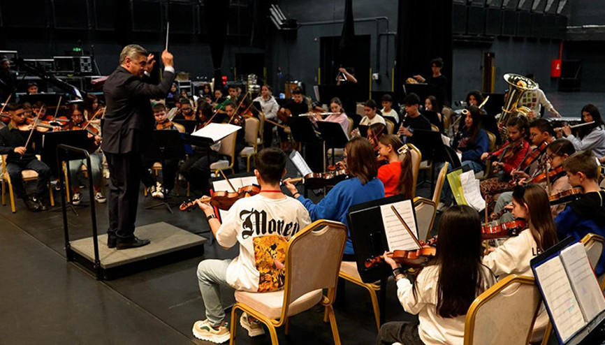 Türkiye Yüzyılının ilk orkestrası | Cumhurbaşkanlığı Çocuk Orkestrası ve Korosunun ilk konseri Külliyede