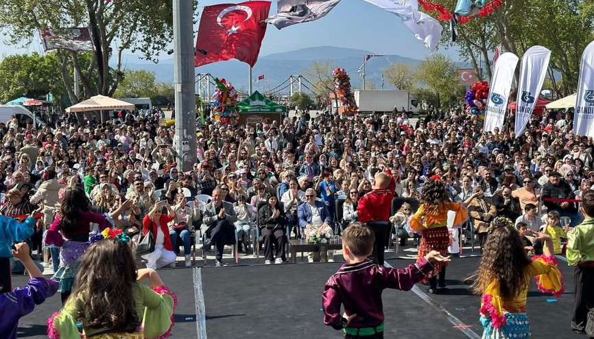 Bandırmada 23 Nisan coşkusu