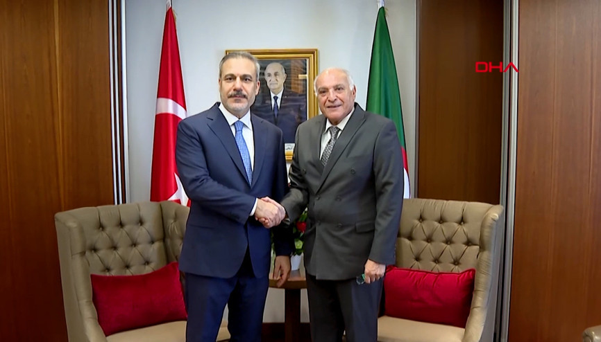 Dışişleri Bakanı Hakan Fidan, Cezayir Dışişleri Bakanı Attaf ile bir araya geldi