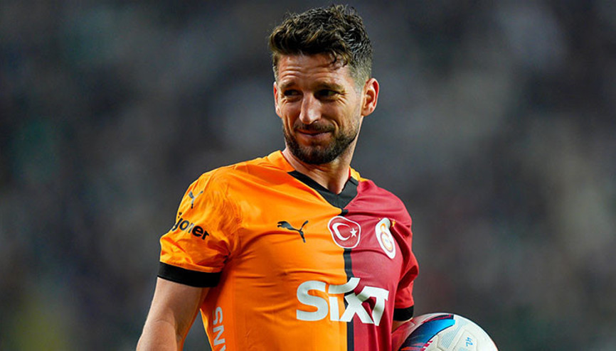 Mertens, asistle döndü