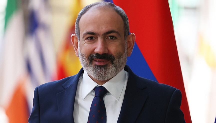 Paşinyan, Azerbaycan ve Türkiye bayraklarına saldırıyı kınadı