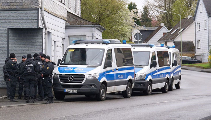 Aile cinayetinde yeni gelişme: Baş şüpheli yaralanmış olabilir