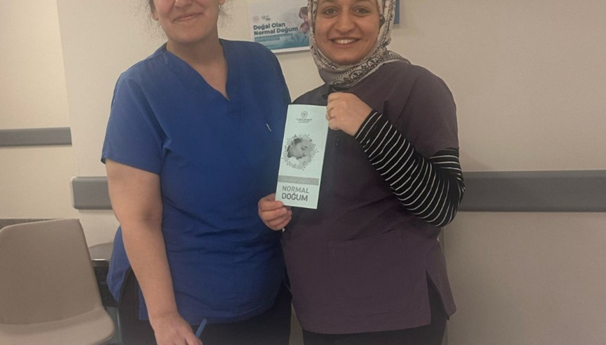 Altınözü Devlet Hastanesinde normal doğuma destek standı açıldı Altınözü Devlet Hastanesinde normal doğuma destek standı açıldı