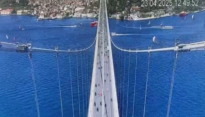 Deprem anı, 15 Temmuz Şehitler Köprüsünün kamerasında