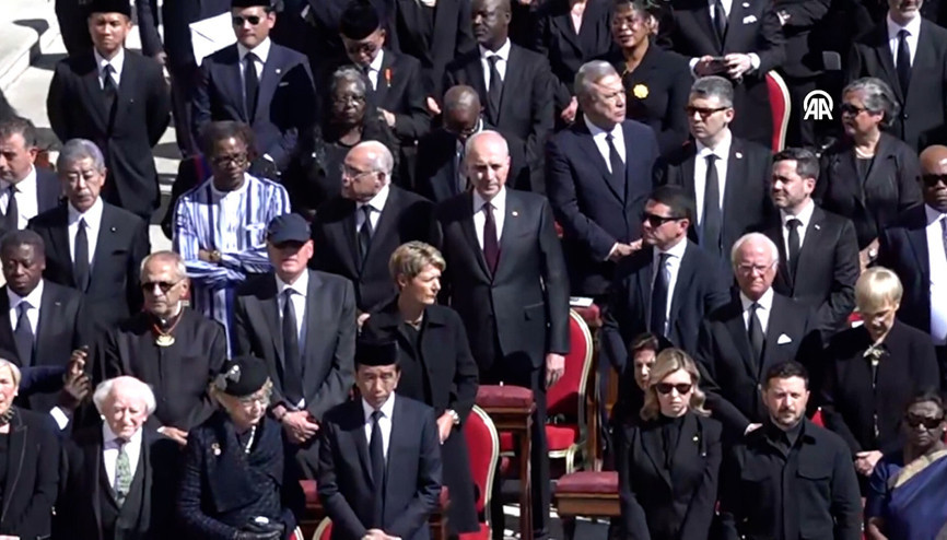 TBMM Başkanı Kurtulmuş, Papa Franciscusun cenaze törenine katıldı