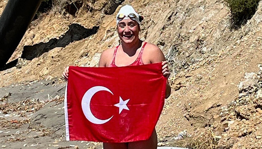 Açık su yüzücüsü Aysu Türkoğlu Kaiwi Kanalını geçerek tarih yazdı