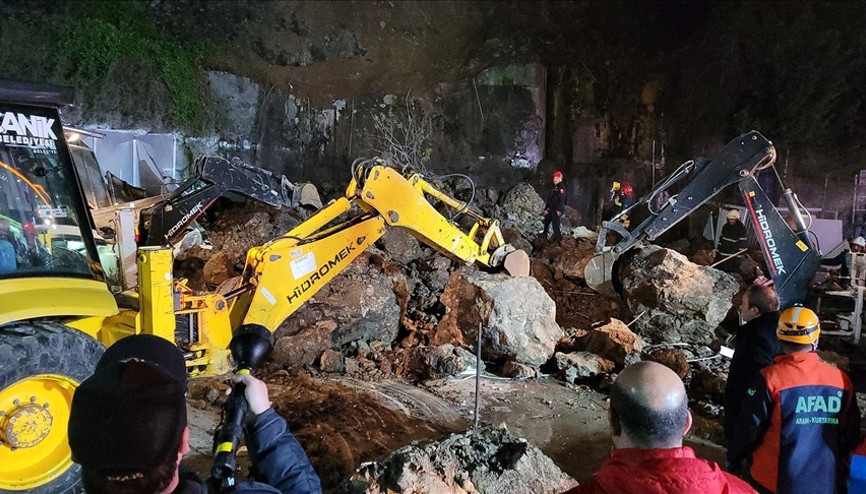 Samsunda heyelanın meydana geldiği akaryakıt istasyonu sahibi tutuklandı
