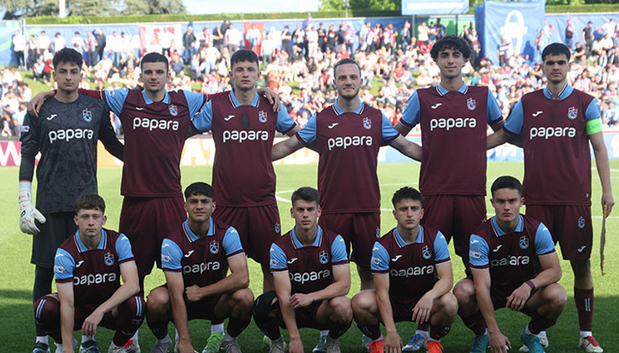 Üç büyüklerden Trabzonspor U19a tebrik