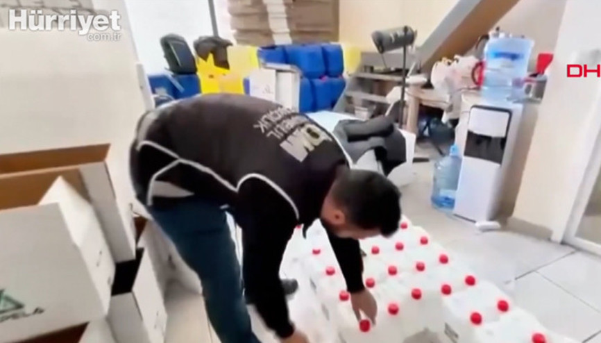 81 ilde sahte içki operasyonu: 137 şüpheli yakalandı 81 ilde sahte içki operasyonu: 137 şüpheli yakalandı