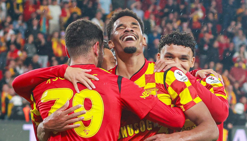 Göztepe hayata döndü