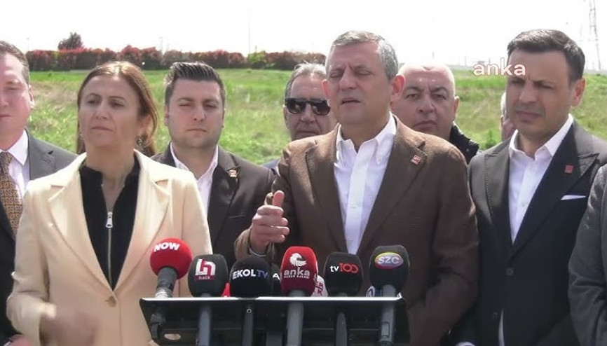 CHP Genel Başkanı Özel, CHP Gençlik Kolları Başkanı Aydının duruşmasına katıldı CHP Genel Başkanı Özel, CHP Gençlik Kolları Başkanı Aydının duruşmasına katıldı