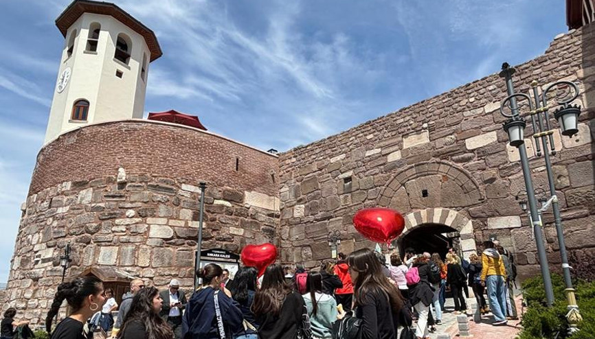 Surdaki çatlak artık yok Surdaki çatlak artık yok