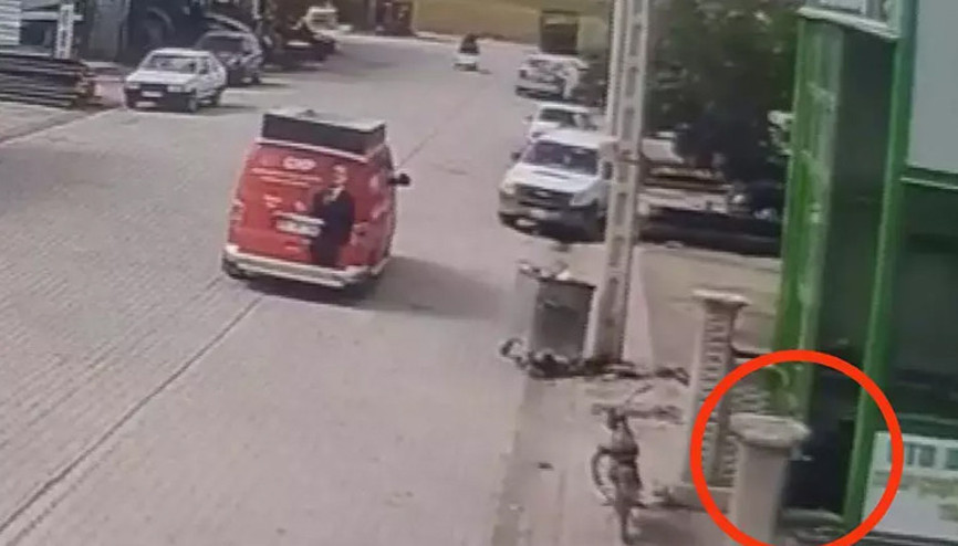 CHP aracı geçerken silahla ateş açan iki şüpheli tutuklandı