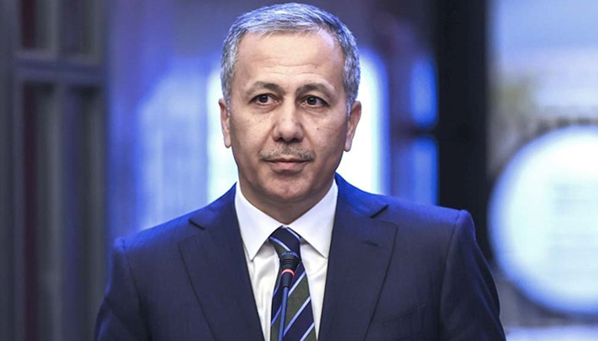 Bakan Yerlikaya duyurdu: Vatandaşlarımızın canlarını tehlikeye atan iki okul servisi sürücüsü yakalanmıştır