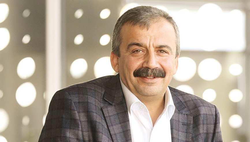 SIRRI SÜREYYA ÖNDER CENAZE TÖRENİ PROGRAMI BİLGİSİ | Sırrı Süreyya Önderin cenaze töreni ne zaman, nerede olacak ve nereye defnedilecek Resmi açıklama geldi SIRRI SÜREYYA ÖNDER CENAZE TÖRENİ PROGRAMI BİLGİSİ | Sırrı Süreyya Önderin cenaze töreni ne zaman, nerede olacak ve nereye defnedilecek Resmi açıklama geldi