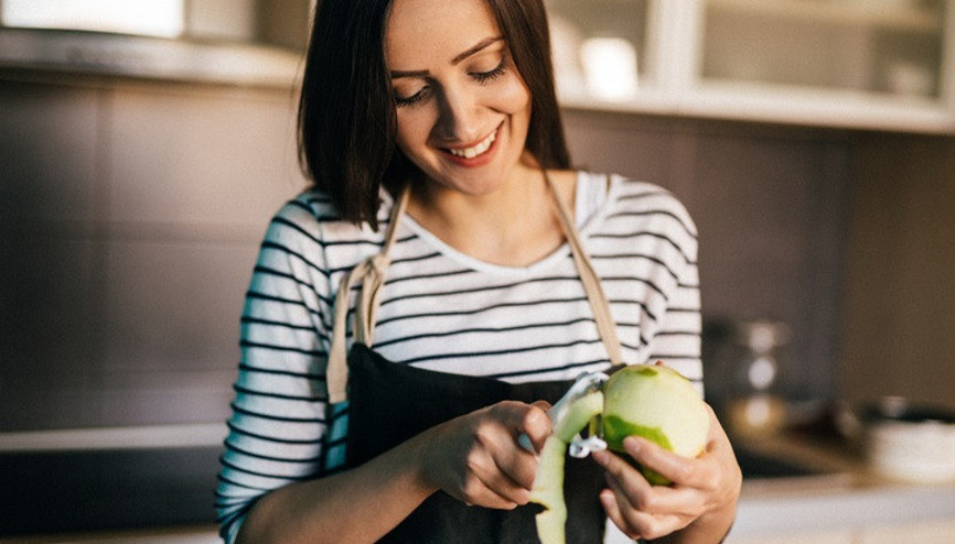 HIDIRELLEZ ELMA RİTÜELİ YAPIM AŞAMALARI || Hıdırellezde elma kabuğu ritüeli nasıl yapılır 5 Mayıs Hıdırellez gecesi genç kızlar elmaları hazırlayın Evleneceğin kişiyi rüyanda görmek için yastığın altına elma kabuğu koymak nasıl olur, ne zaman yapılır HIDIRELLEZ ELMA RİTÜELİ YAPIM AŞAMALARI || Hıdırellezde elma kabuğu ritüeli nasıl yapılır 5 Mayıs Hıdırellez gecesi genç kızlar elmaları hazırlayın Evleneceğin kişiyi rüyanda görmek için yastığın altına elma kabuğu koymak nasıl olur, ne zaman yapılır