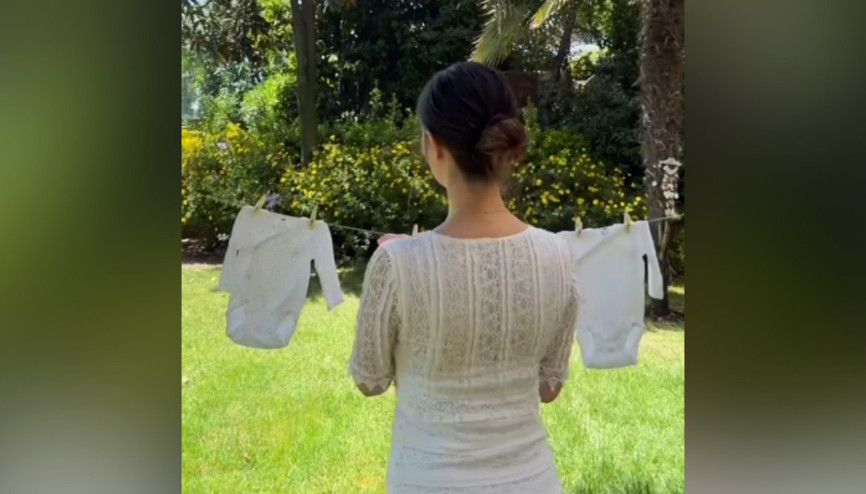 Oyuncu İrem Helvacıoğlu, bebeklerinin cinsiyetini açıkladı