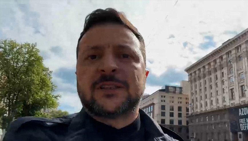 Zelenskiden gövde gösterisi: Sokağa indi... Ya Rusya ya dünya değişecek dedi