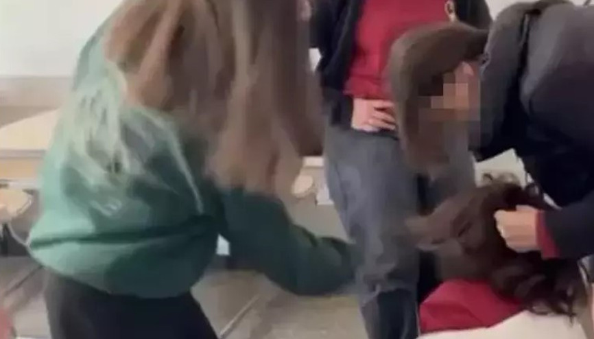 Sivas’ta Liseli Elif’e akran zorbalığı kamerada