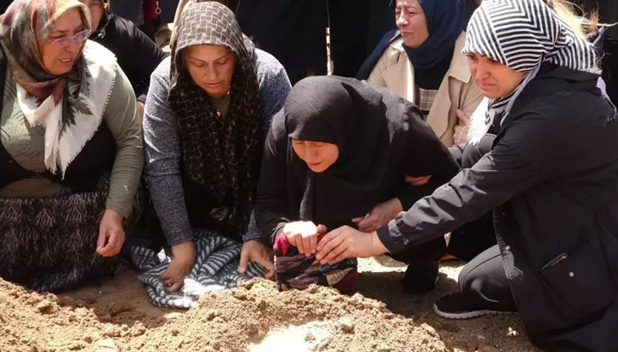 Sivasta vahşice katledilen kardeşler son yolculuğuna uğurlandı Sivasta vahşice katledilen kardeşler son yolculuğuna uğurlandı