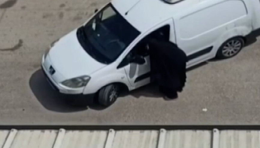 Kahvaltı yüzünden eşini darbetti