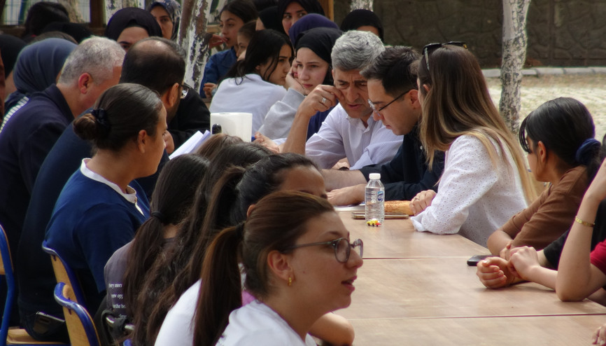 Kaymakam Öztaş, öğrencilerle kahvaltı etkinliğinde buluştu