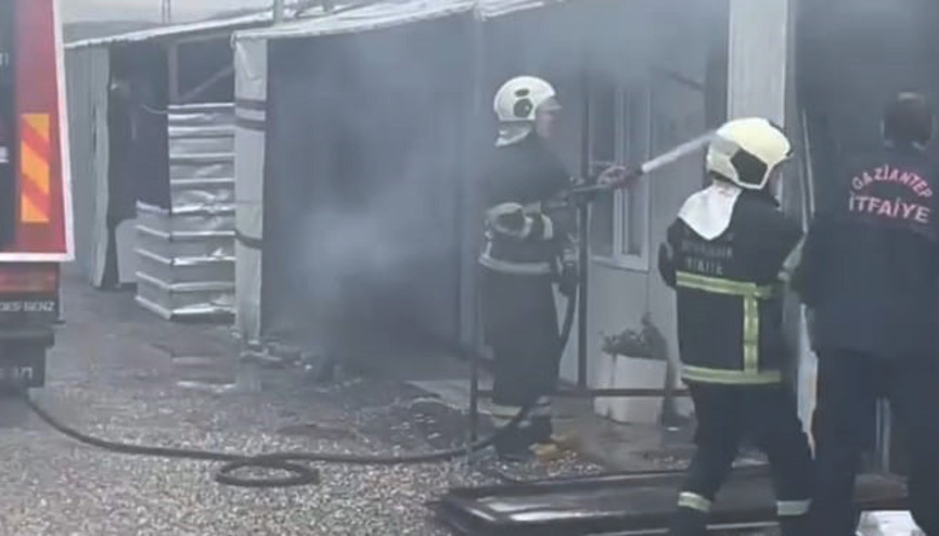 Gaziantep’te, konteyner yangını korkuttu Gaziantep’te, konteyner yangını korkuttu