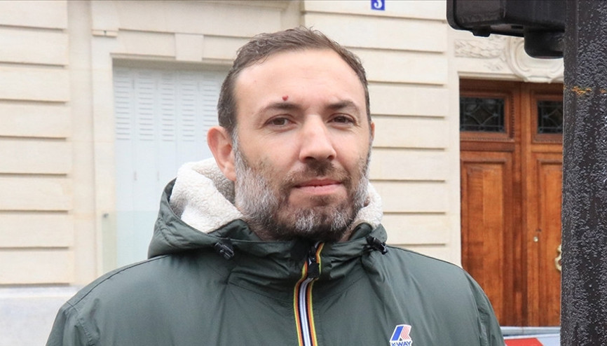 Fransa’da İslamofobik çıkartma tepkisi: ‘Mide bulandırıcı’