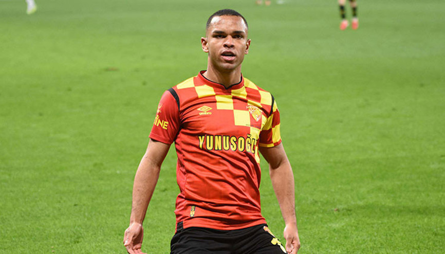 Göztepede Matsuki ve Juan Southamptona dönüyor Joe Aribo geliyor