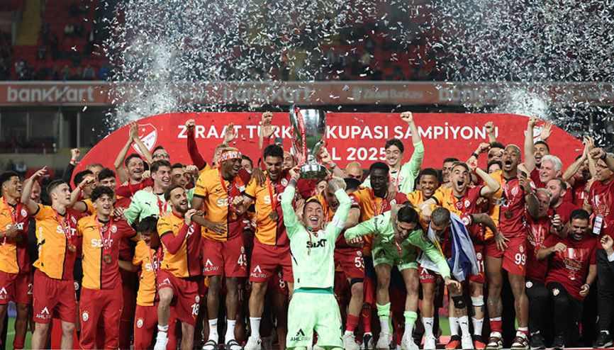 Galatasarayda dev prim Yönetim çifte kupada kesenin ağzı açtı
